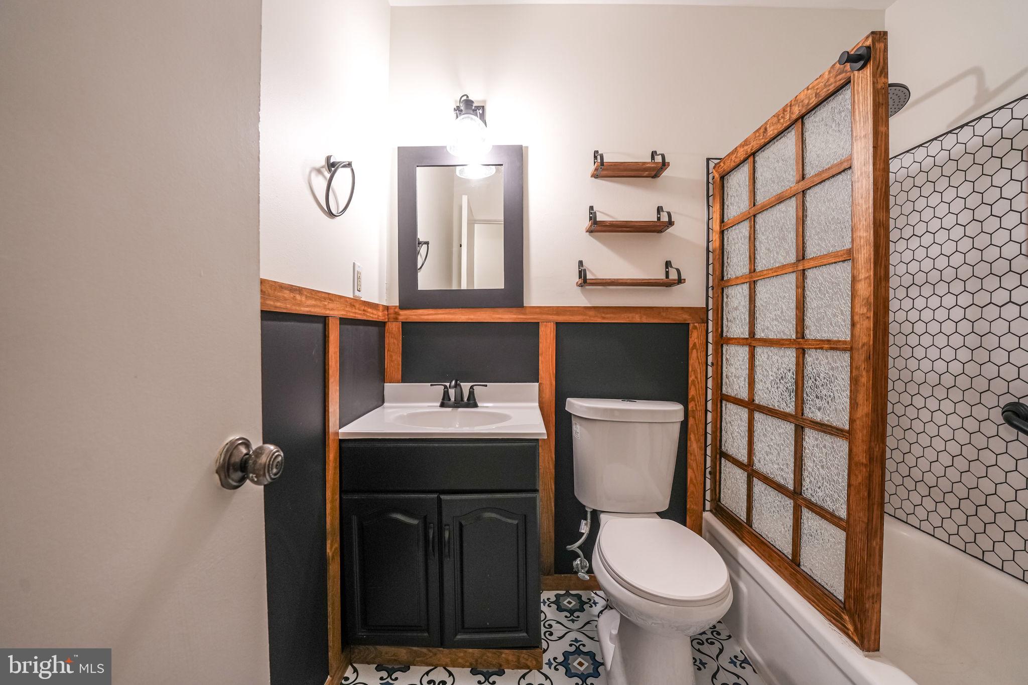 AMERICANA FAIRFAX - Residential Lease