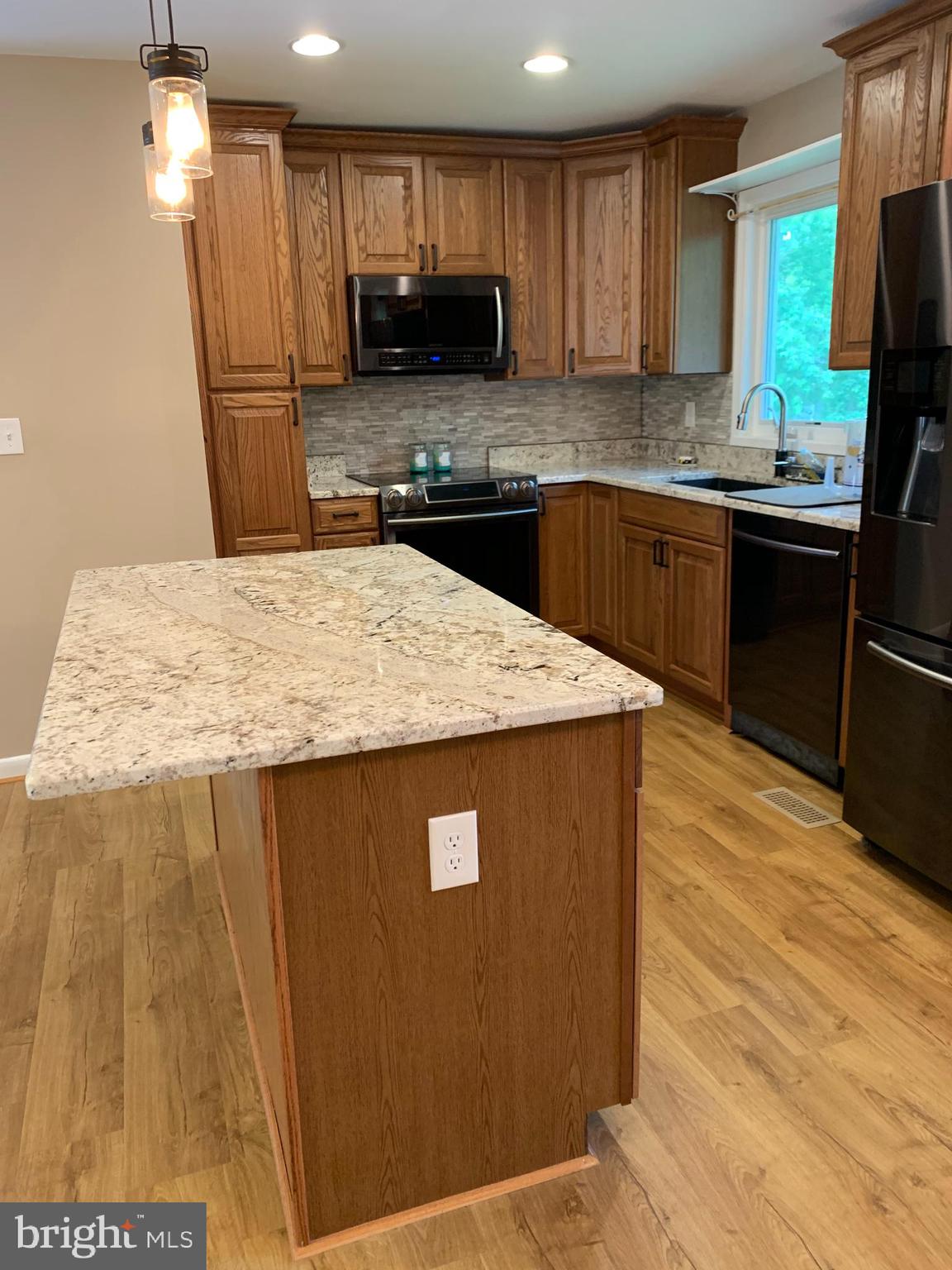 OAKRIDGE / COUNTRY RIDGE - Residential