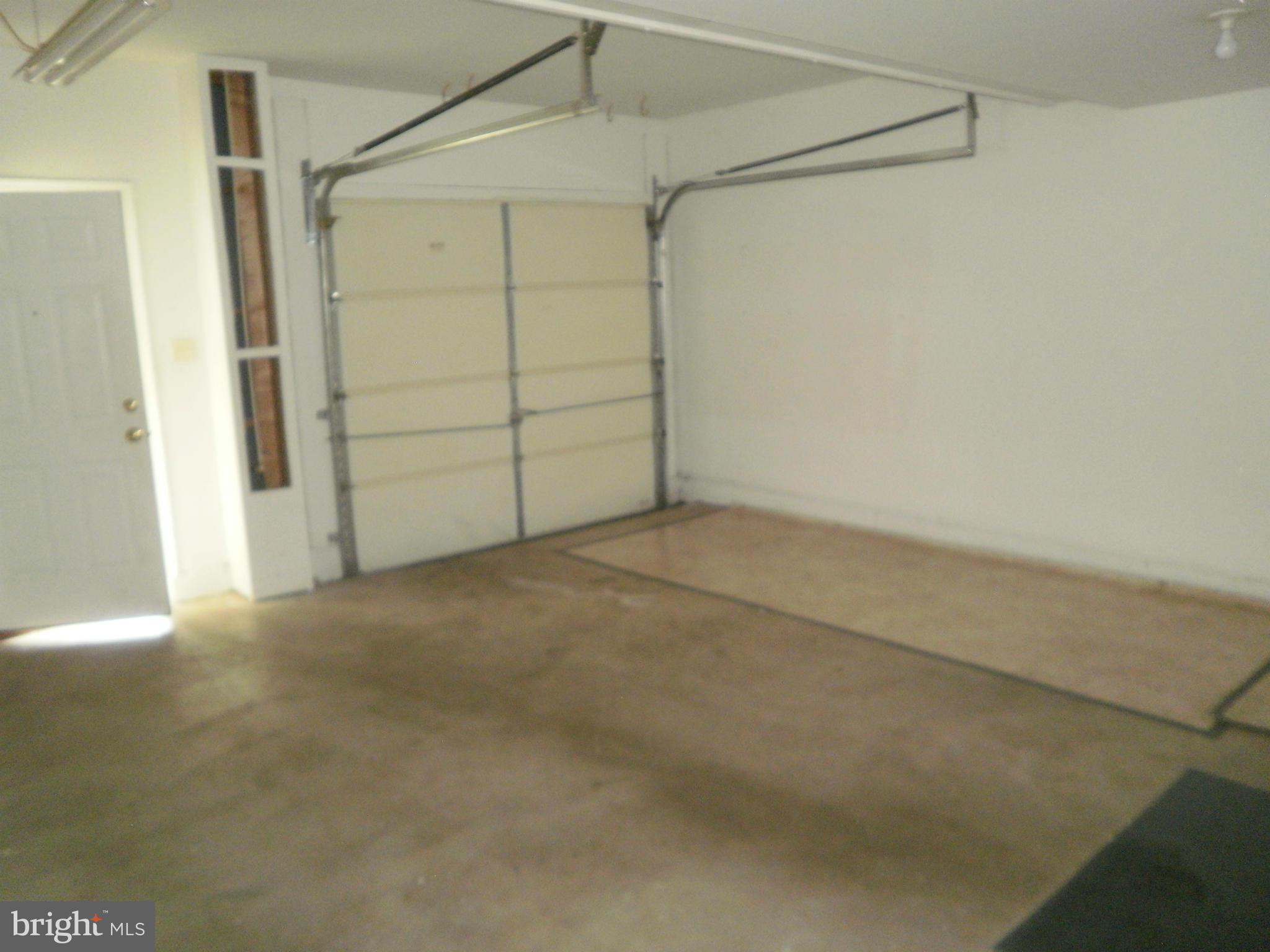 OVERLOOK - Residential Lease