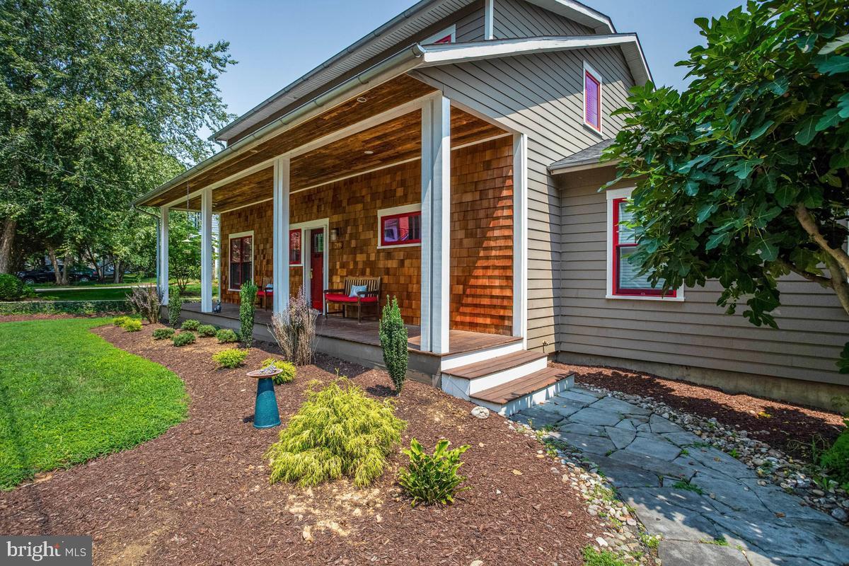 219 LOCKWOOD COURT