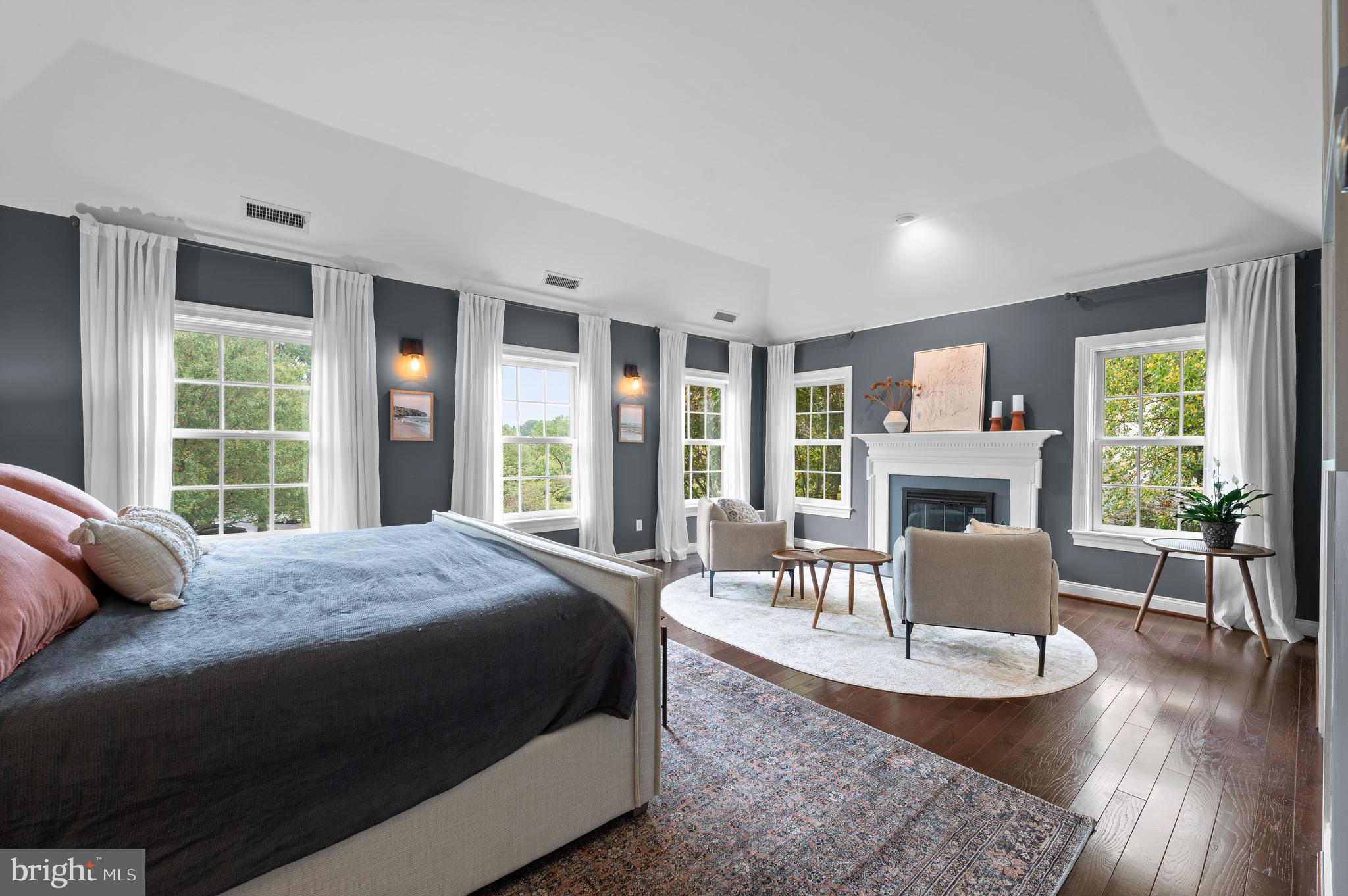 HORSESHOE FARM - Residential