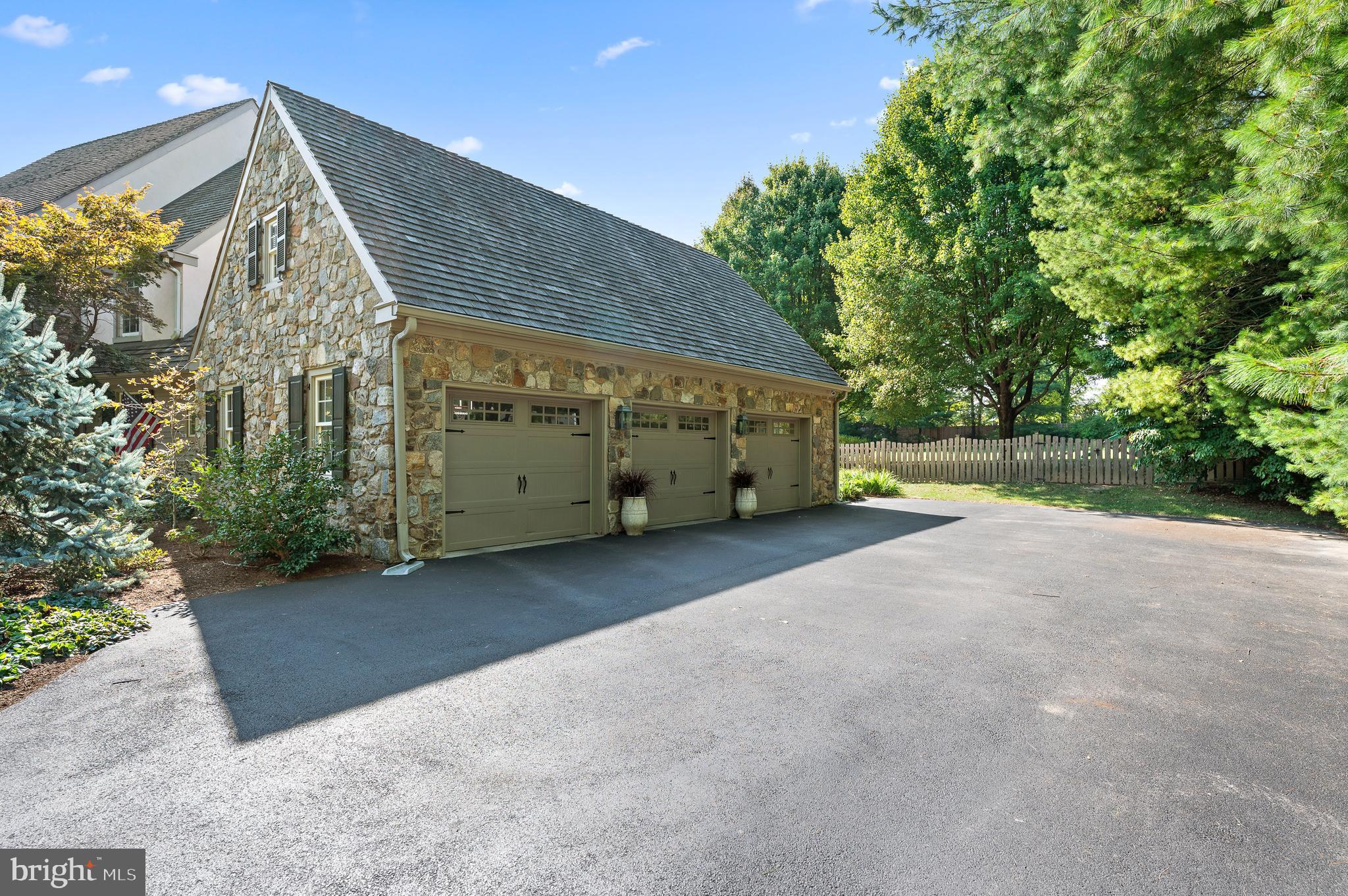 HORSESHOE FARM - Residential