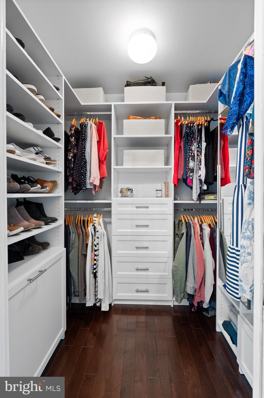 HORSESHOE FARM - Residential