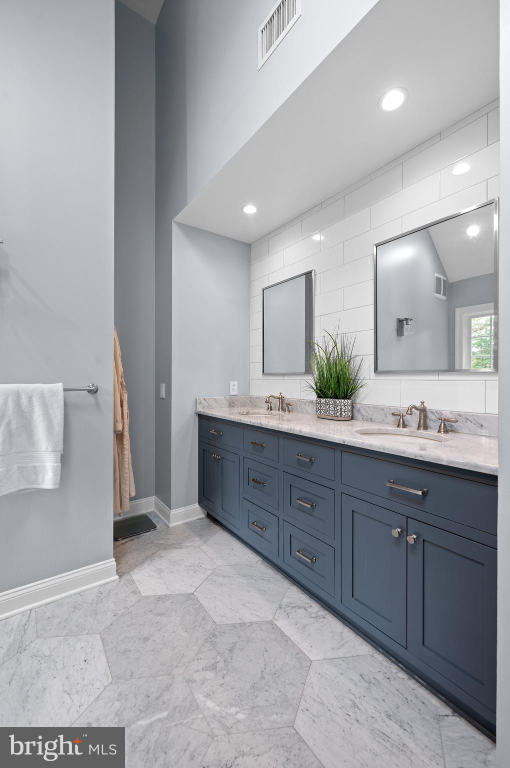 HORSESHOE FARM - Residential