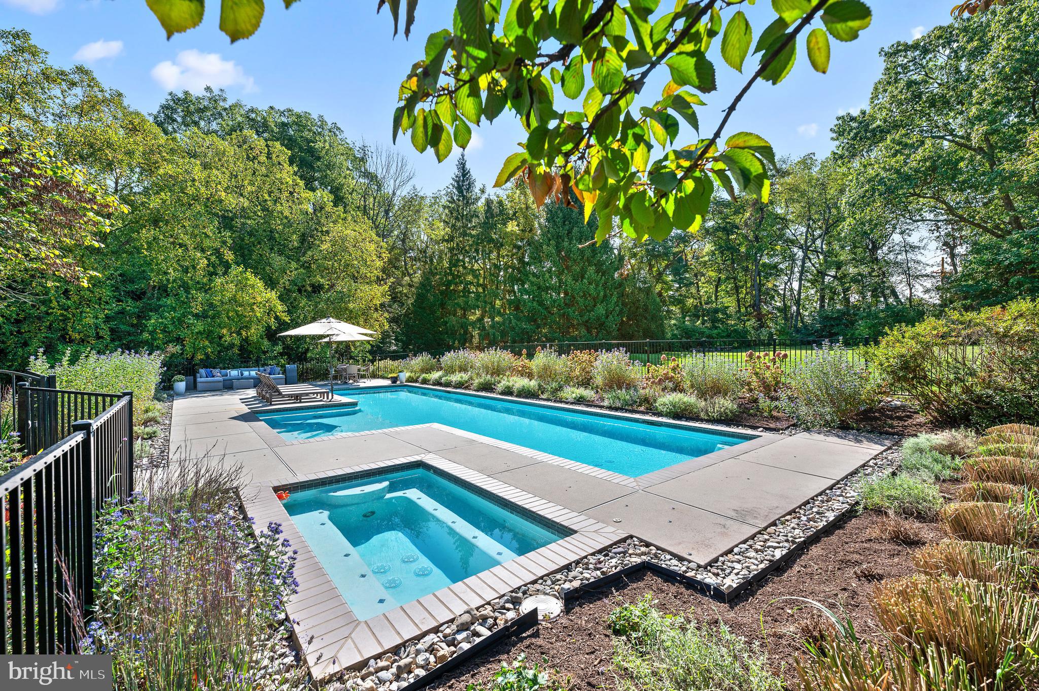 HORSESHOE FARM - Residential