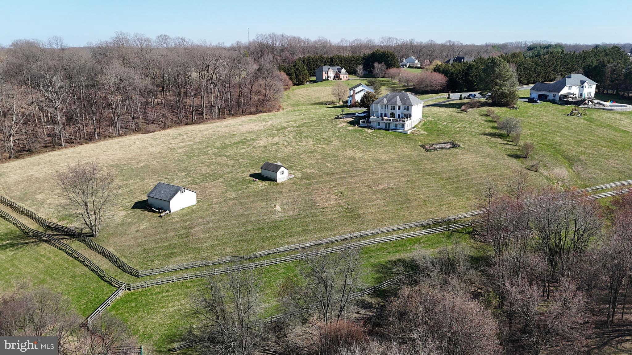 EDWARDS MANOR - Residential