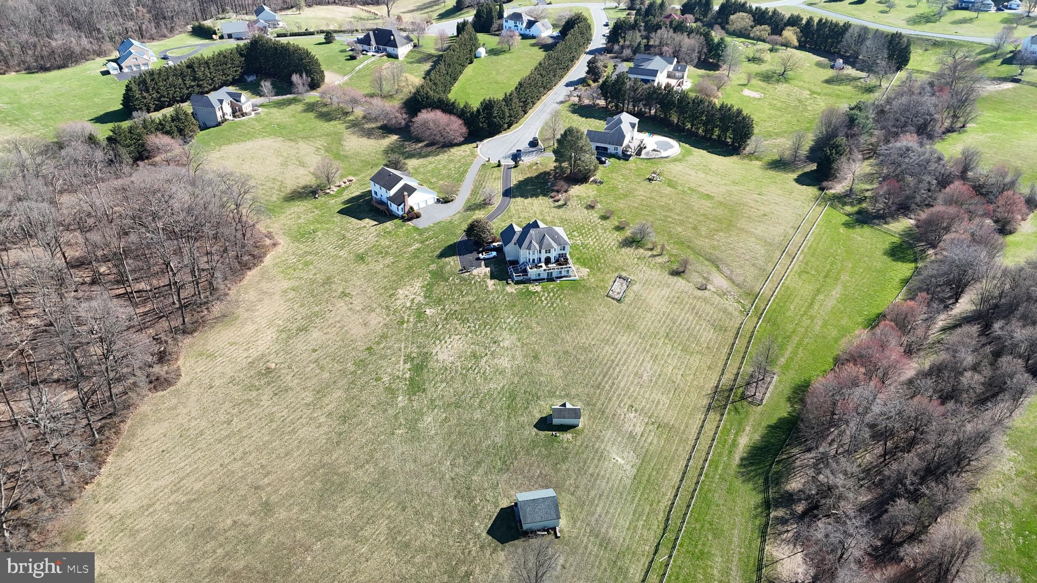 EDWARDS MANOR - Residential