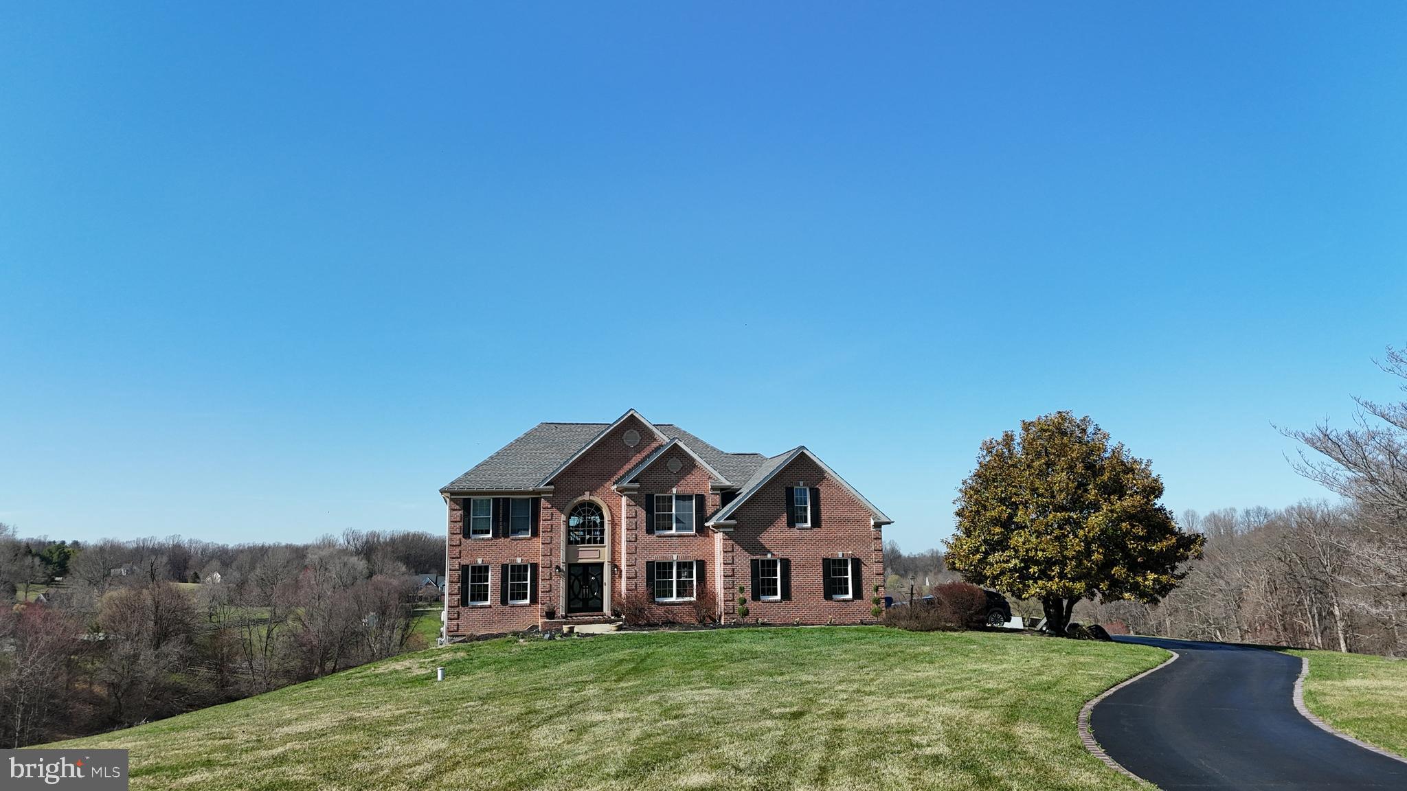 EDWARDS MANOR - Residential