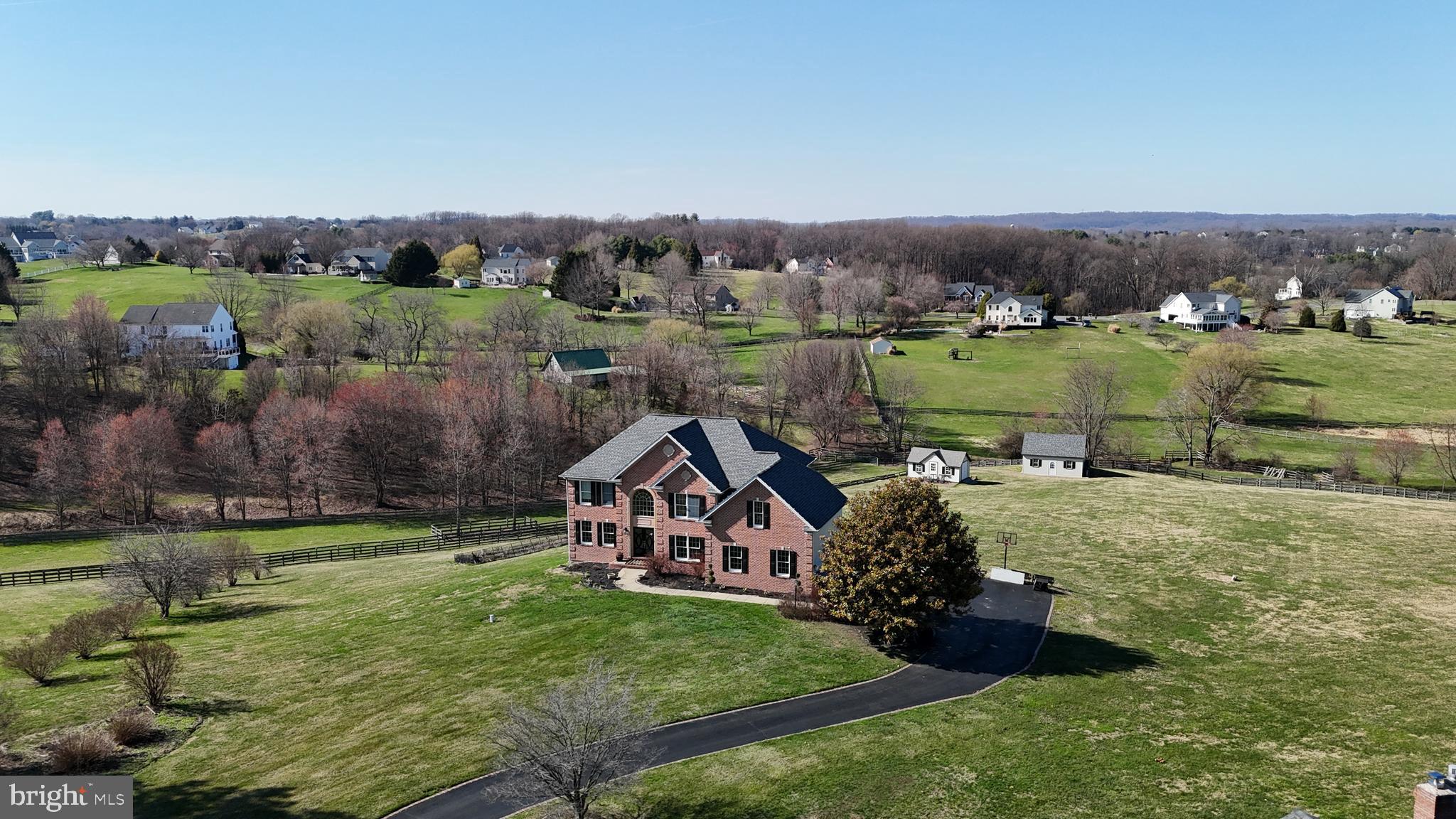 EDWARDS MANOR - Residential