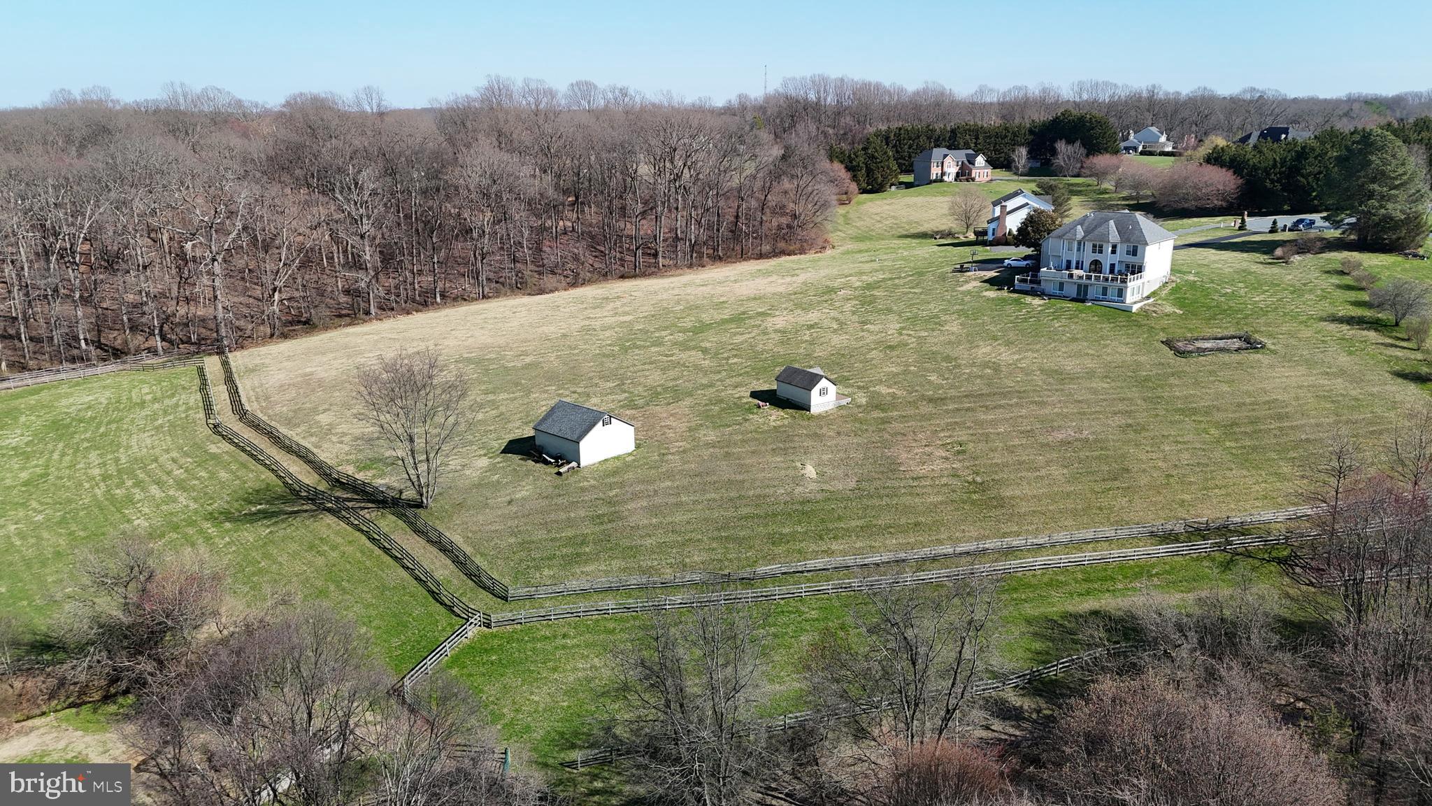 EDWARDS MANOR - Residential