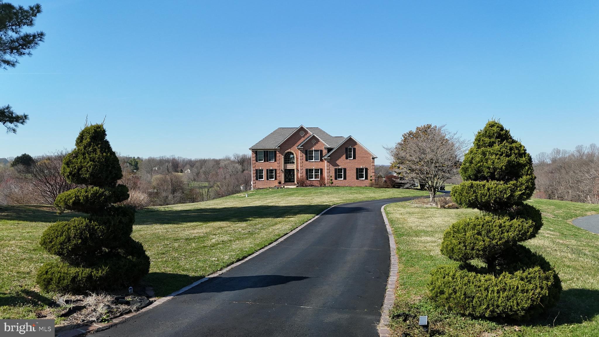 EDWARDS MANOR - Residential