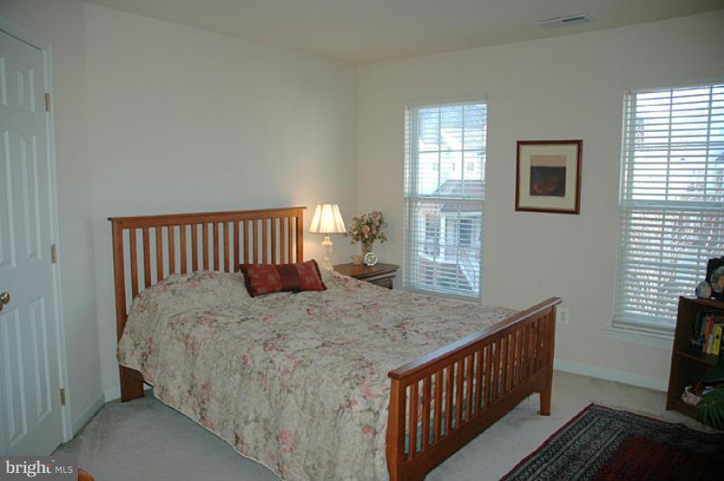 NUTLEY LEE HIGHWAY - Residential Lease