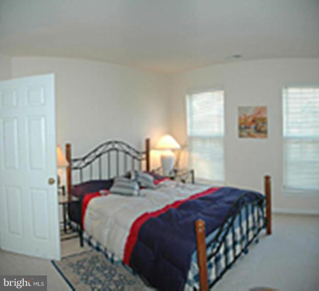 NUTLEY LEE HIGHWAY - Residential Lease