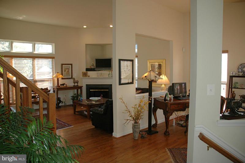 NUTLEY LEE HIGHWAY - Residential Lease