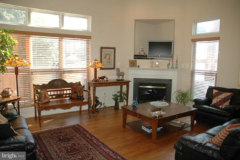 NUTLEY LEE HIGHWAY - Residential Lease