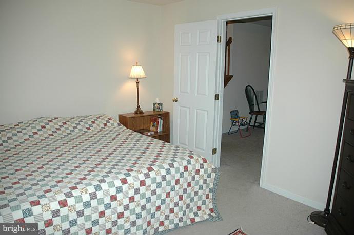 NUTLEY LEE HIGHWAY - Residential Lease