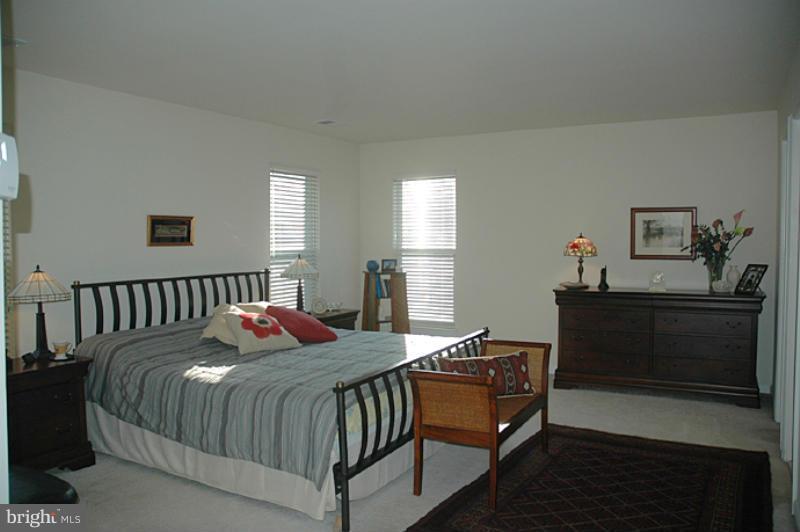 NUTLEY LEE HIGHWAY - Residential Lease