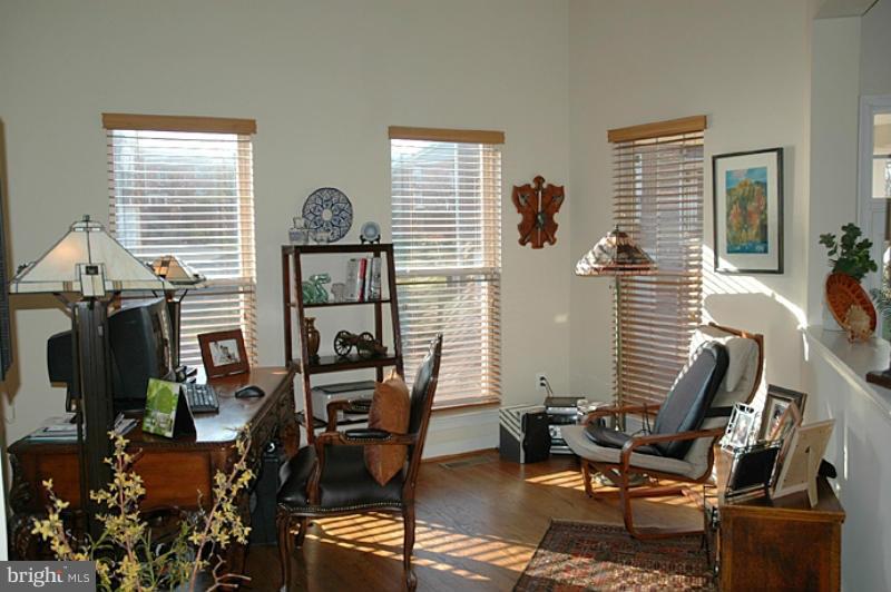 NUTLEY LEE HIGHWAY - Residential Lease