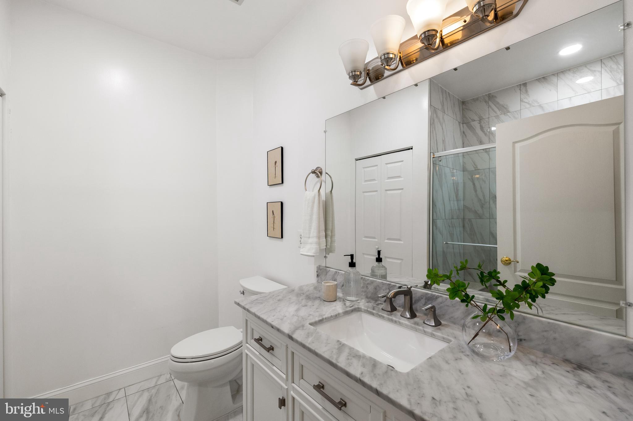 ISLAND CREEK - Residential