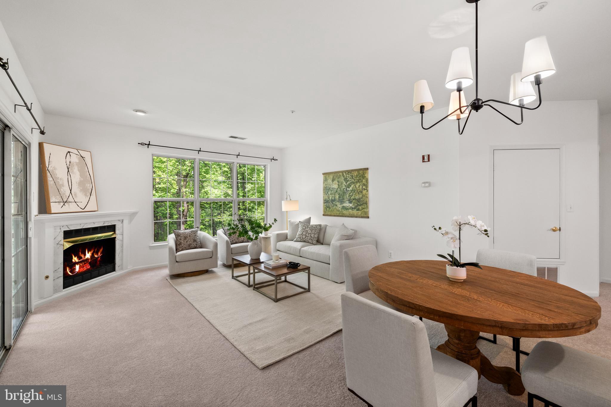 ISLAND CREEK - Residential