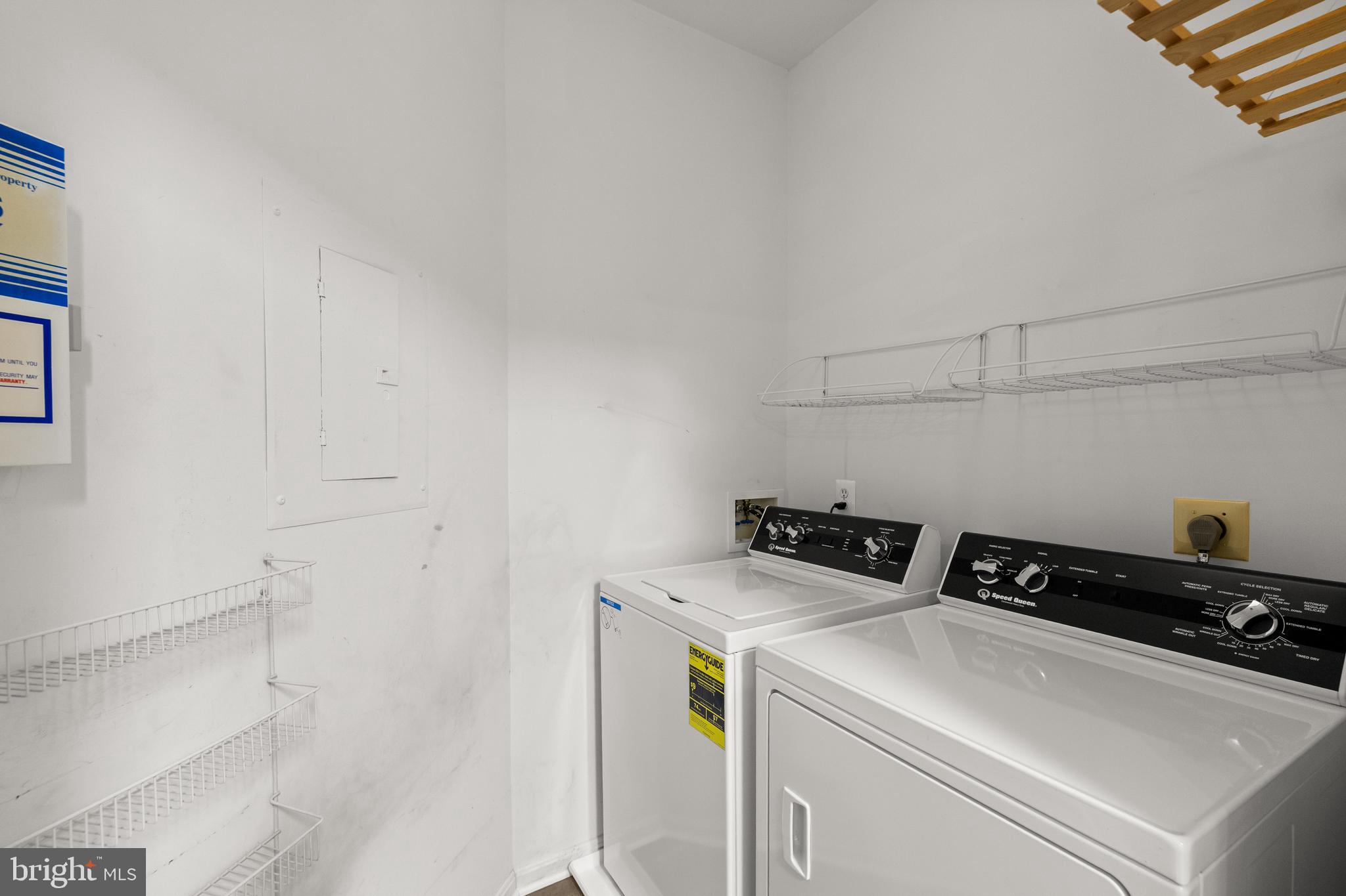 ISLAND CREEK - Residential