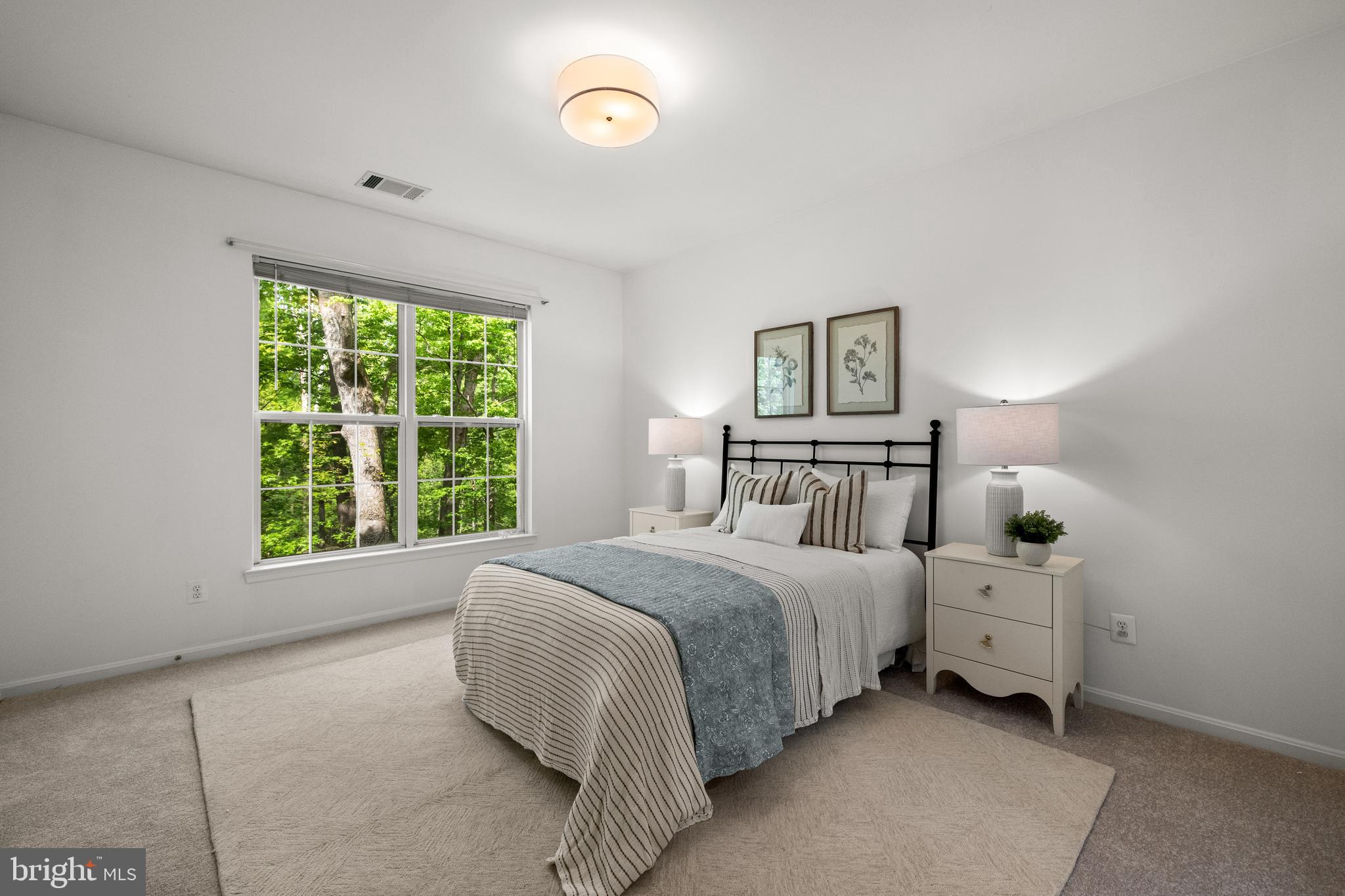 ISLAND CREEK - Residential