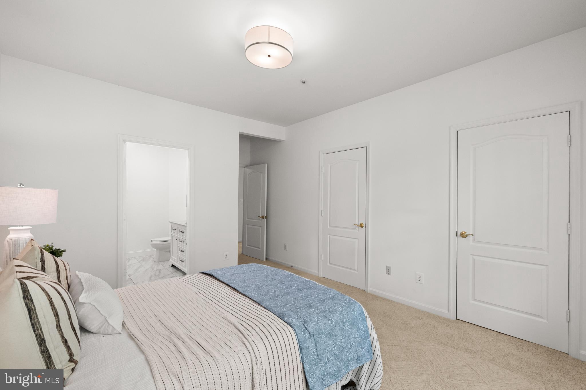 ISLAND CREEK - Residential