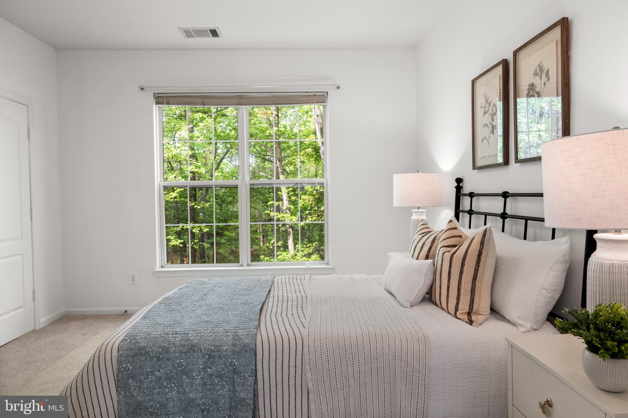 ISLAND CREEK - Residential