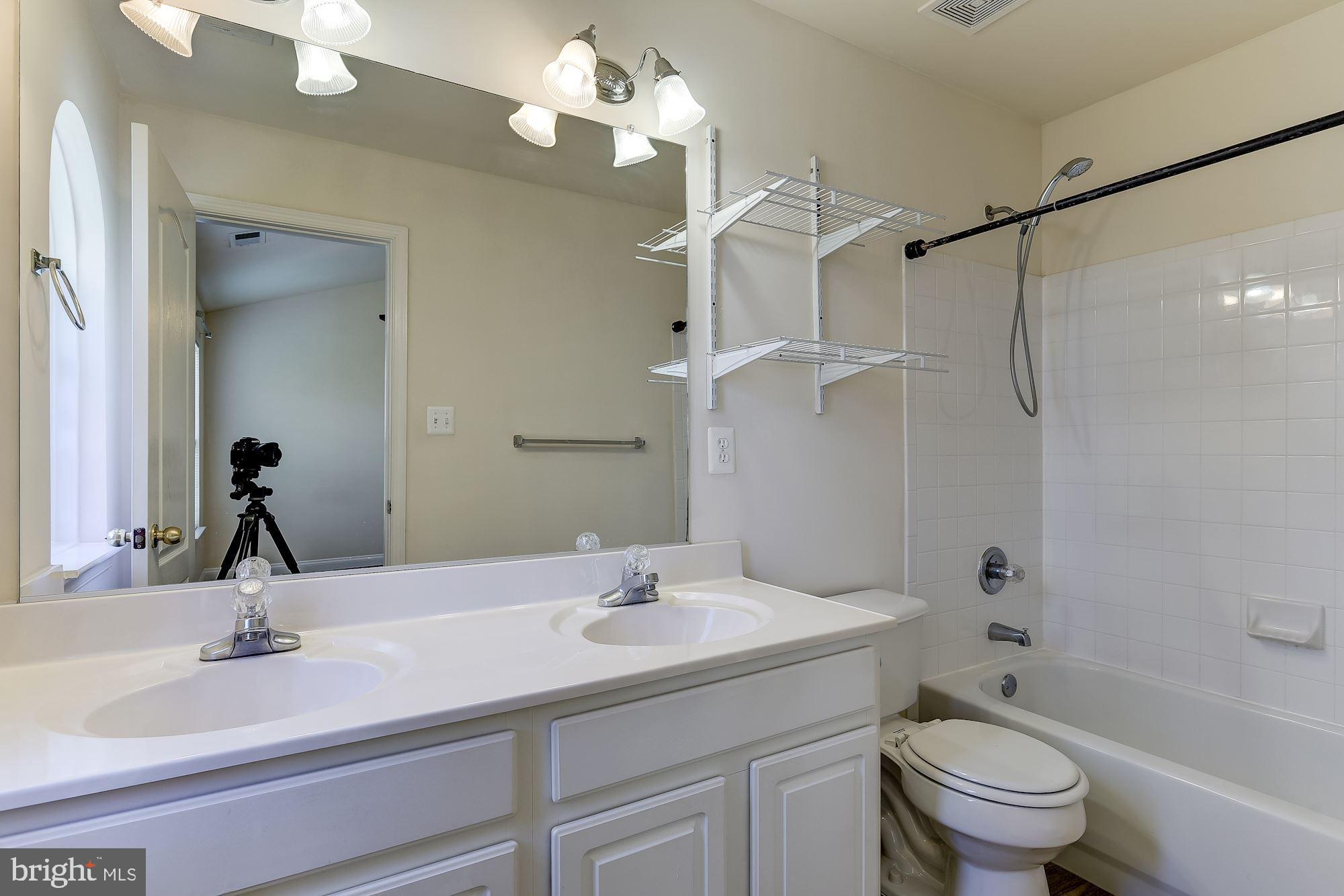 KING FARM - Residential Lease