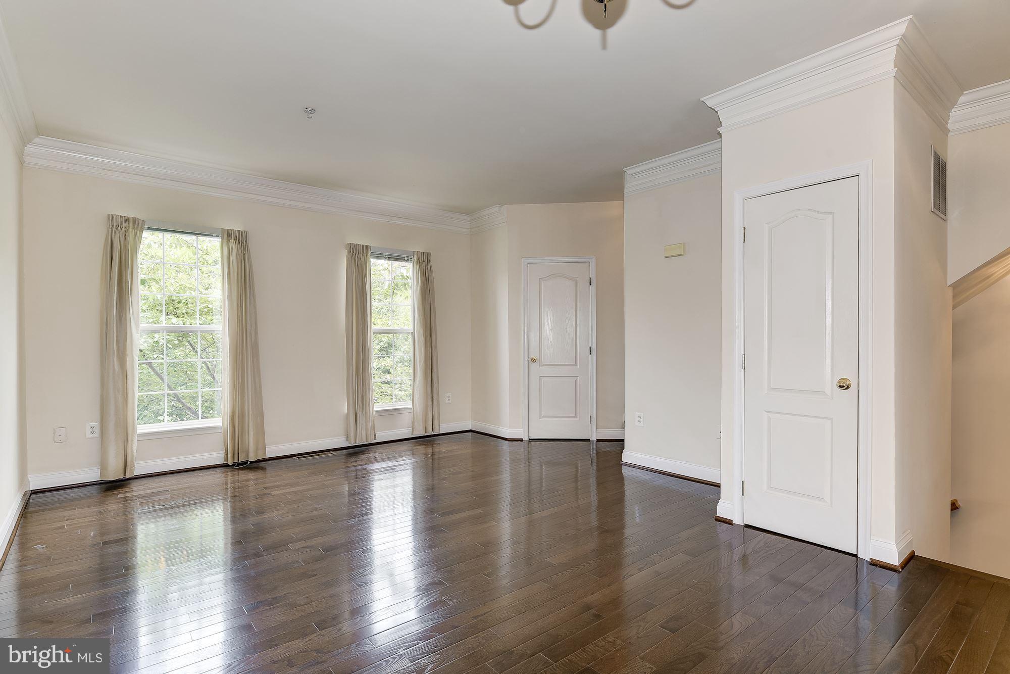 KING FARM - Residential Lease