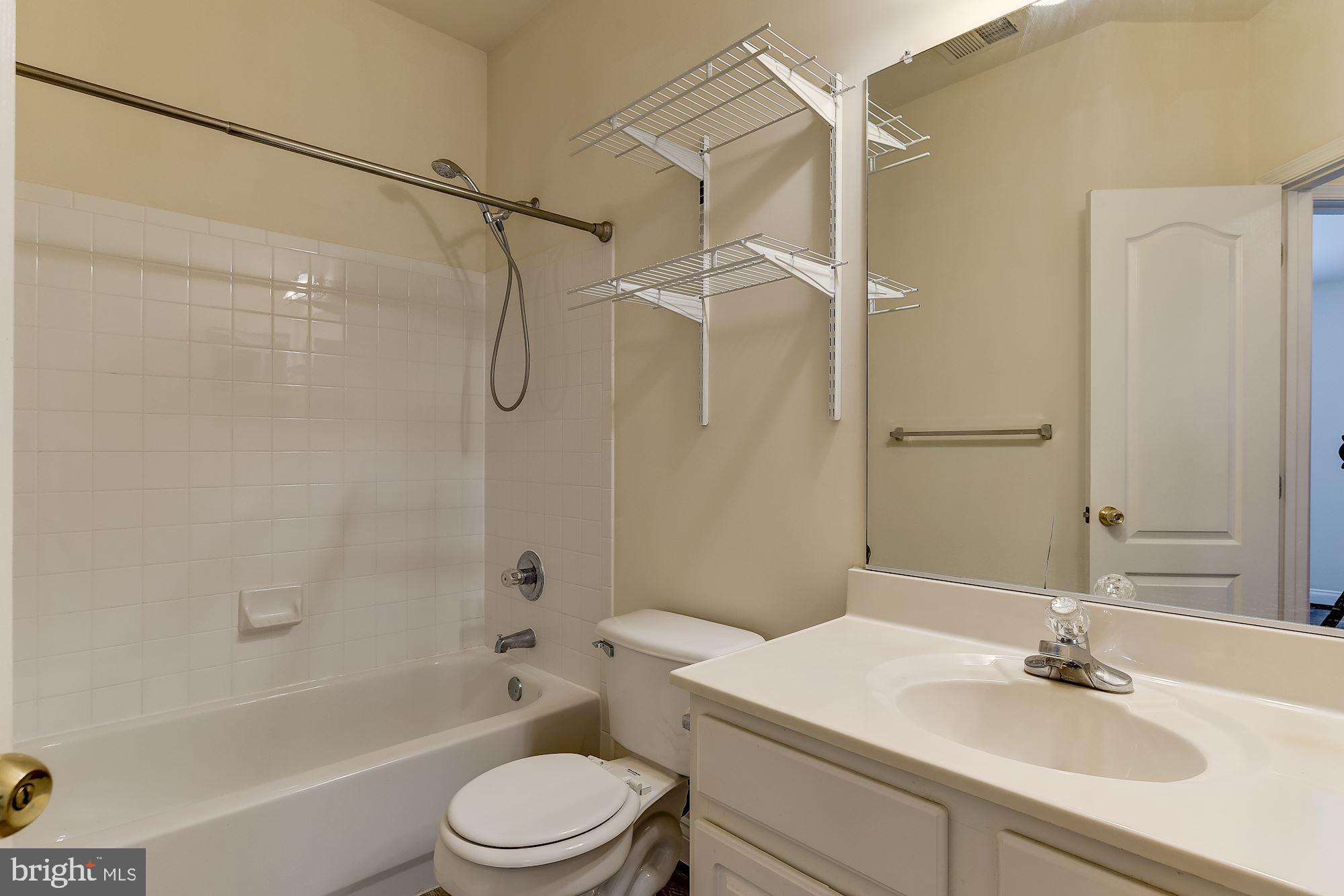 KING FARM - Residential Lease