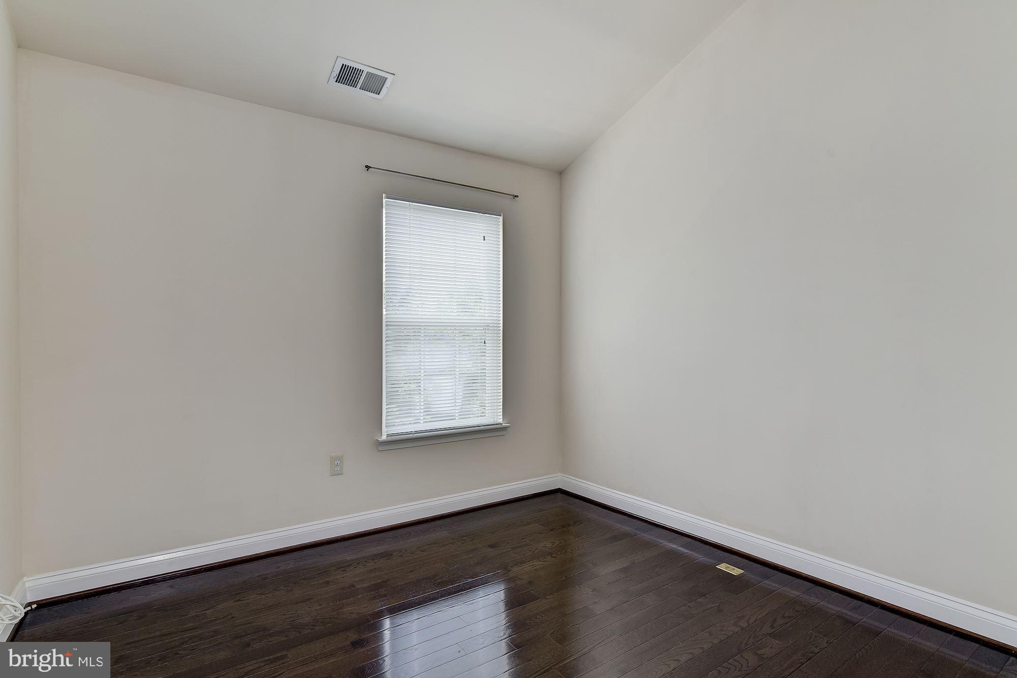 KING FARM - Residential Lease