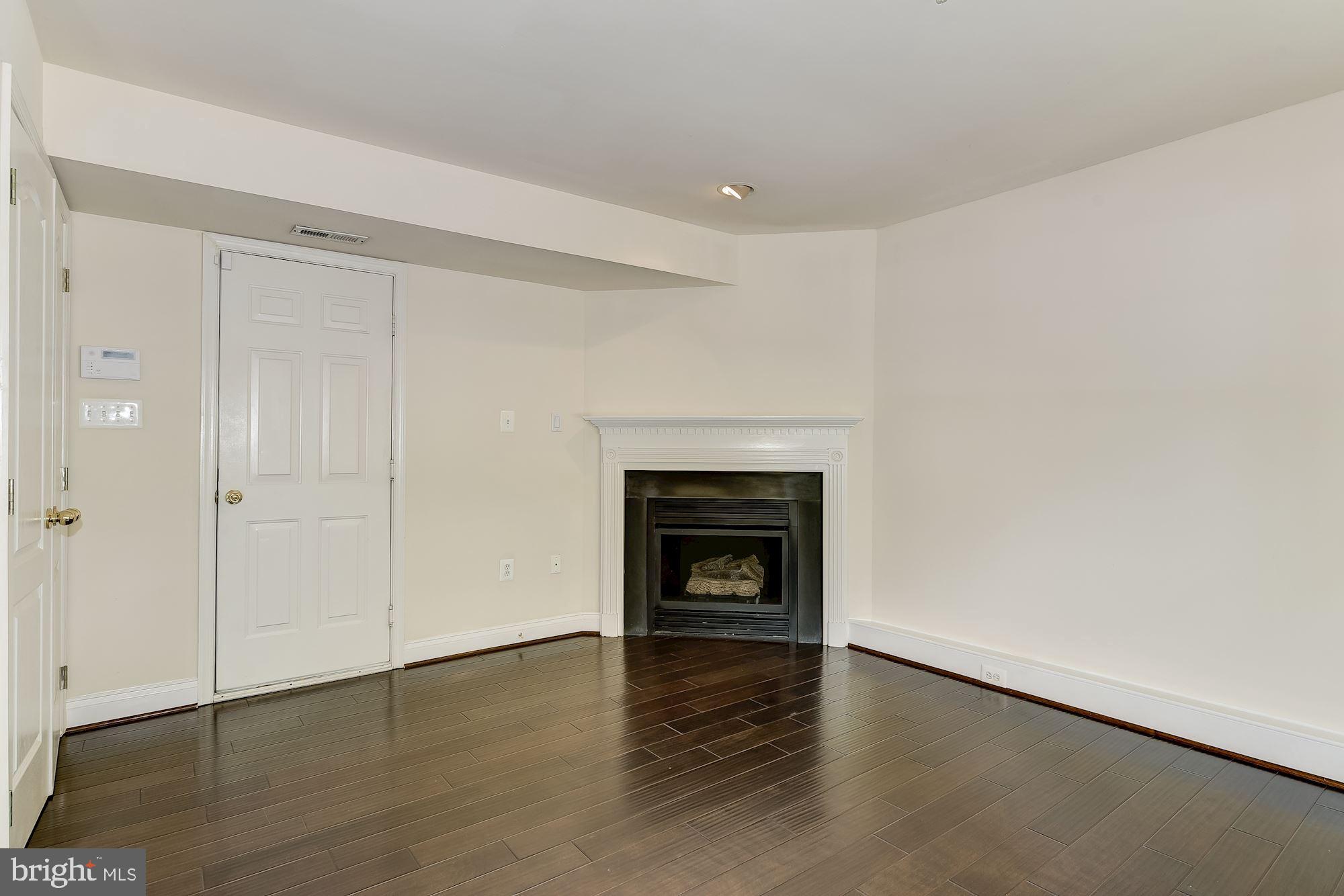 KING FARM - Residential Lease