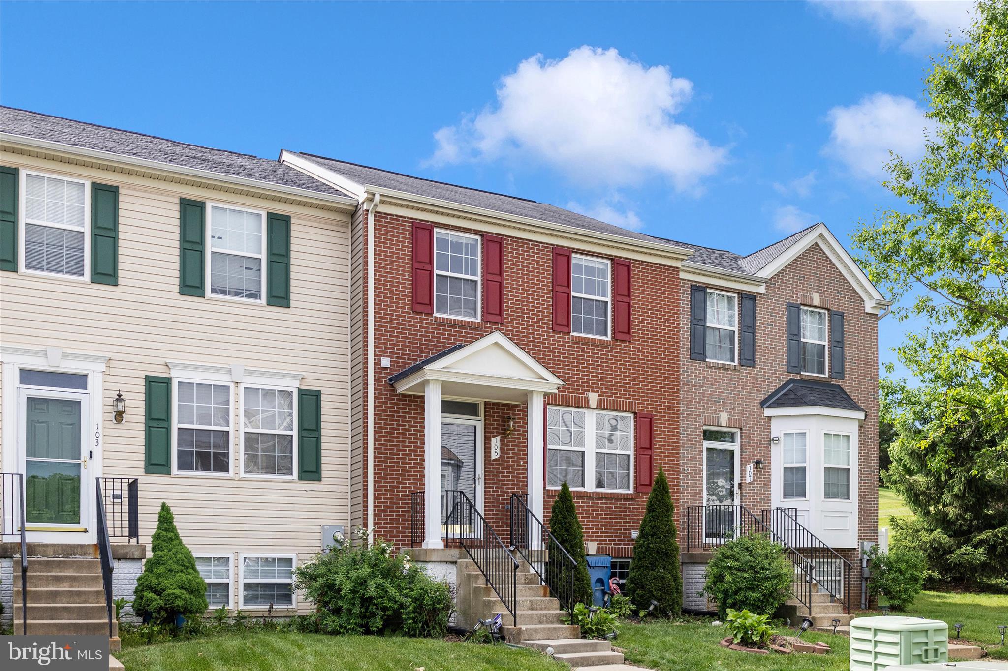 WHISPERING RIDGE - Residential
