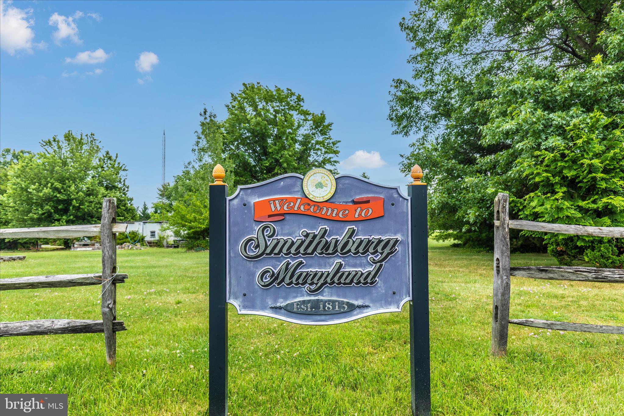 WHISPERING RIDGE - Residential