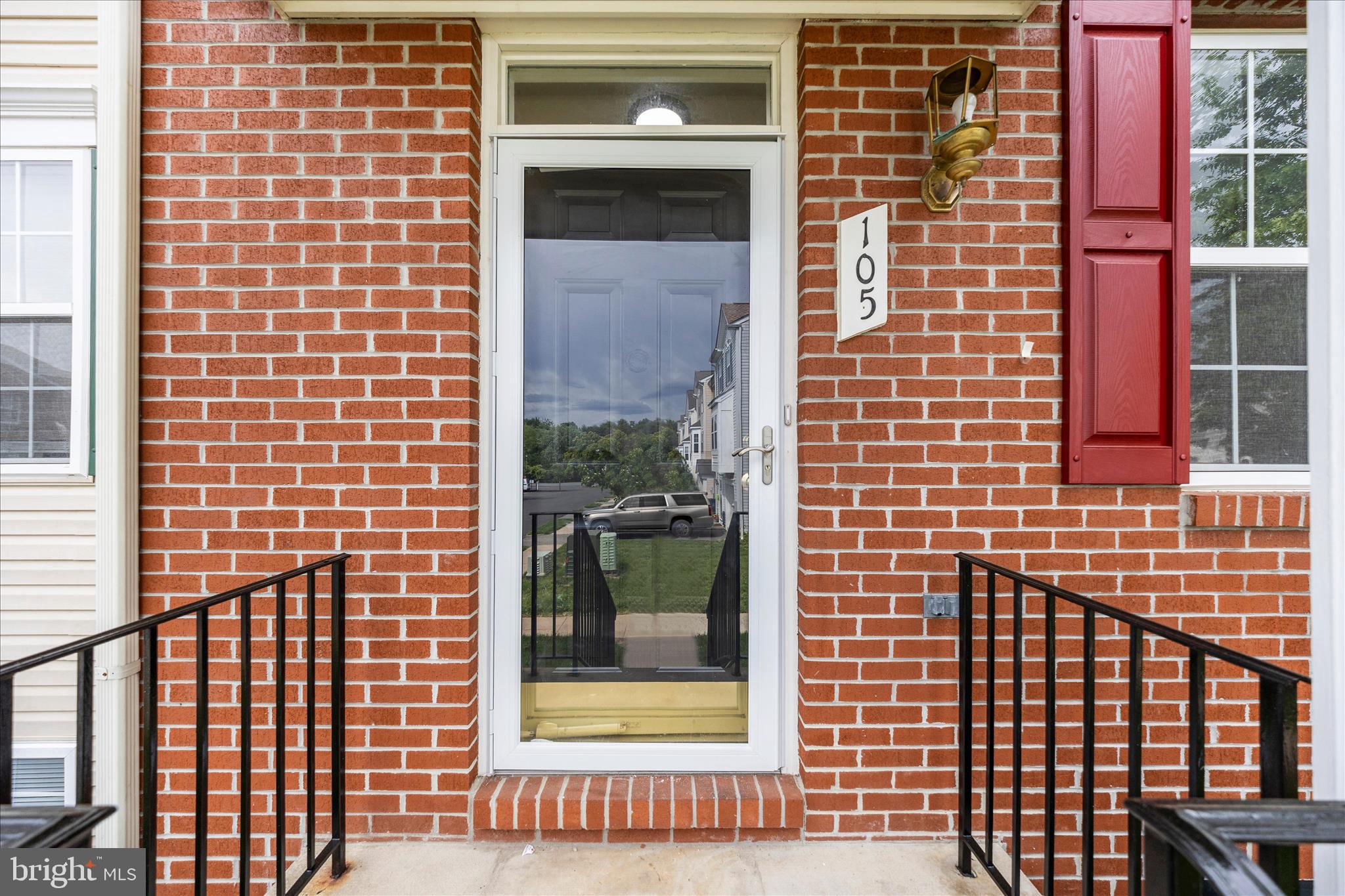 WHISPERING RIDGE - Residential