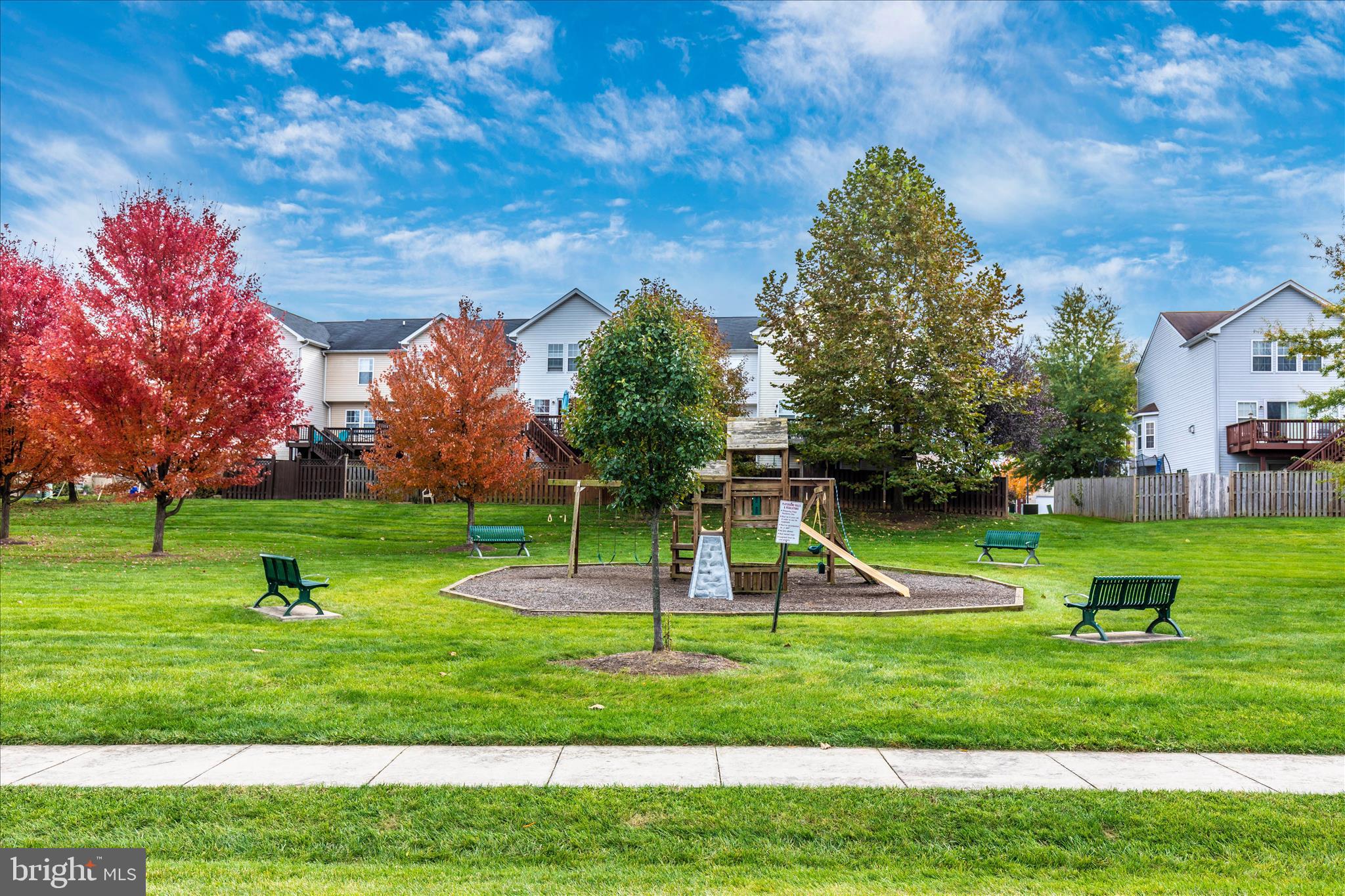 WHISPERING RIDGE - Residential