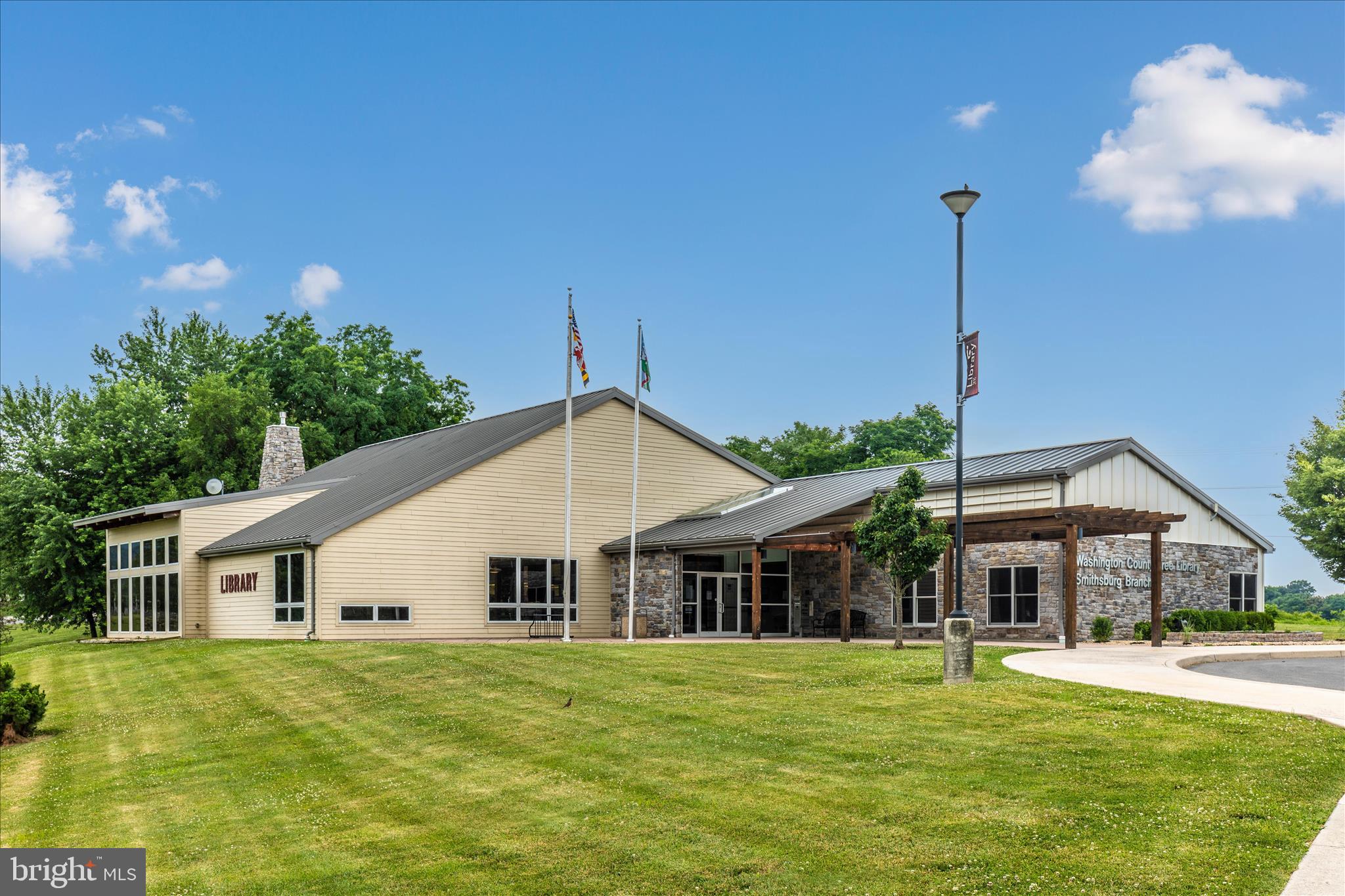 WHISPERING RIDGE - Residential