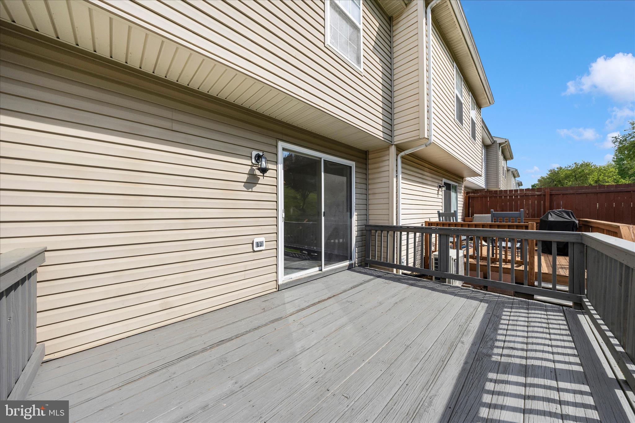 WHISPERING RIDGE - Residential