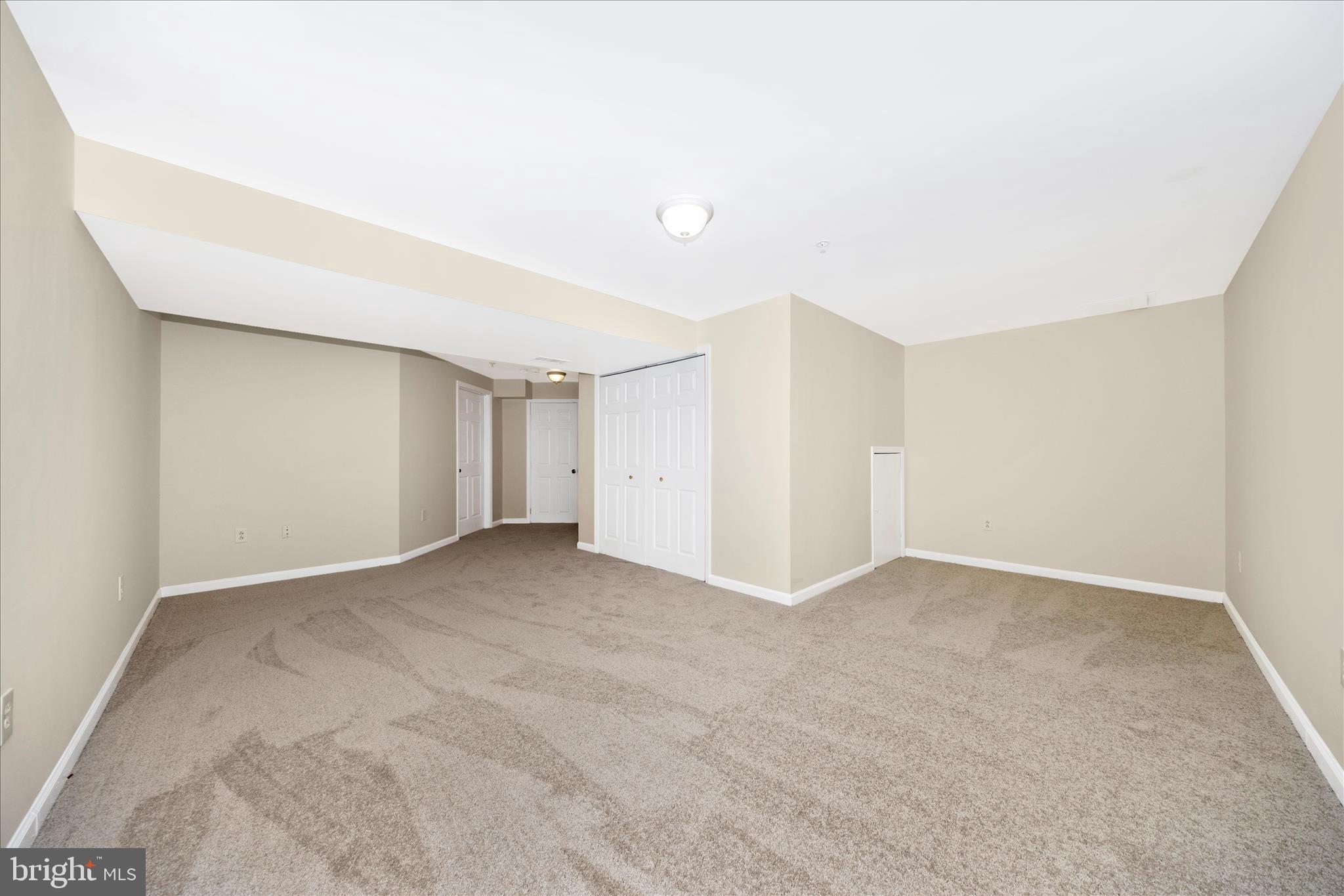 WHISPERING RIDGE - Residential