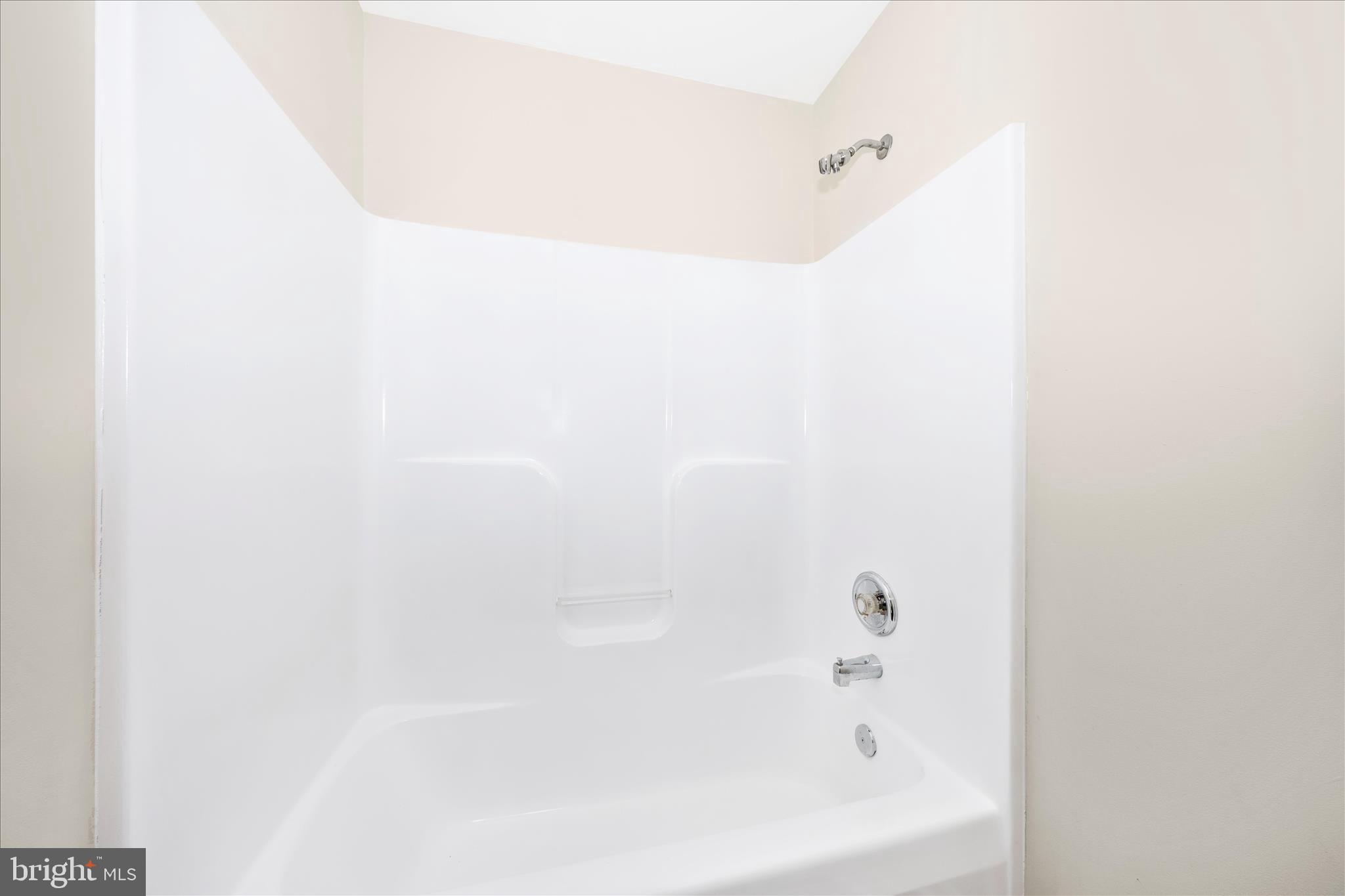 WHISPERING RIDGE - Residential