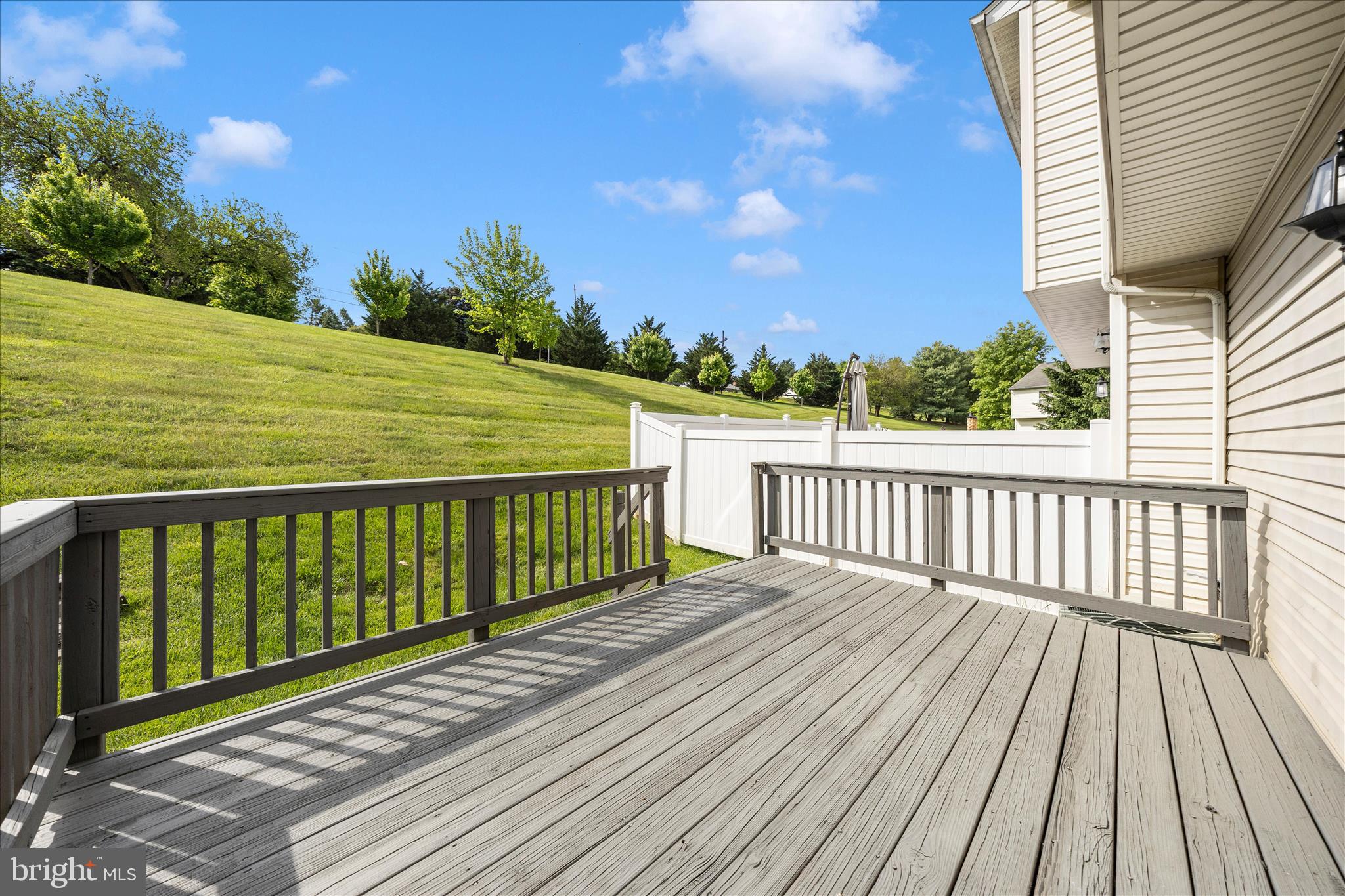 WHISPERING RIDGE - Residential
