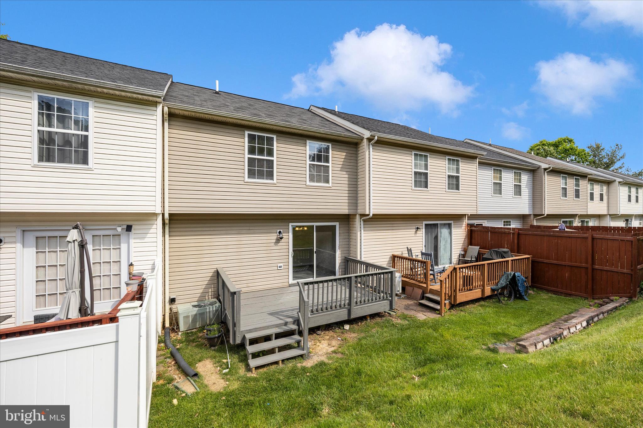 WHISPERING RIDGE - Residential