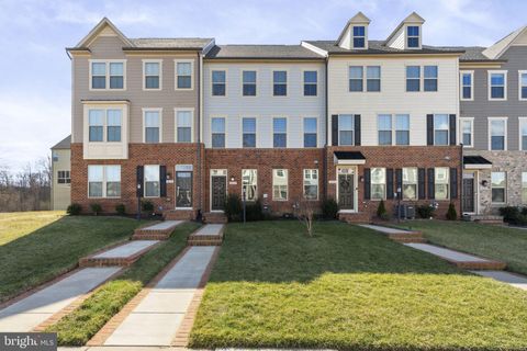 Property photo of 18039 Red Mulberry Road, Dumfries, VA 22026