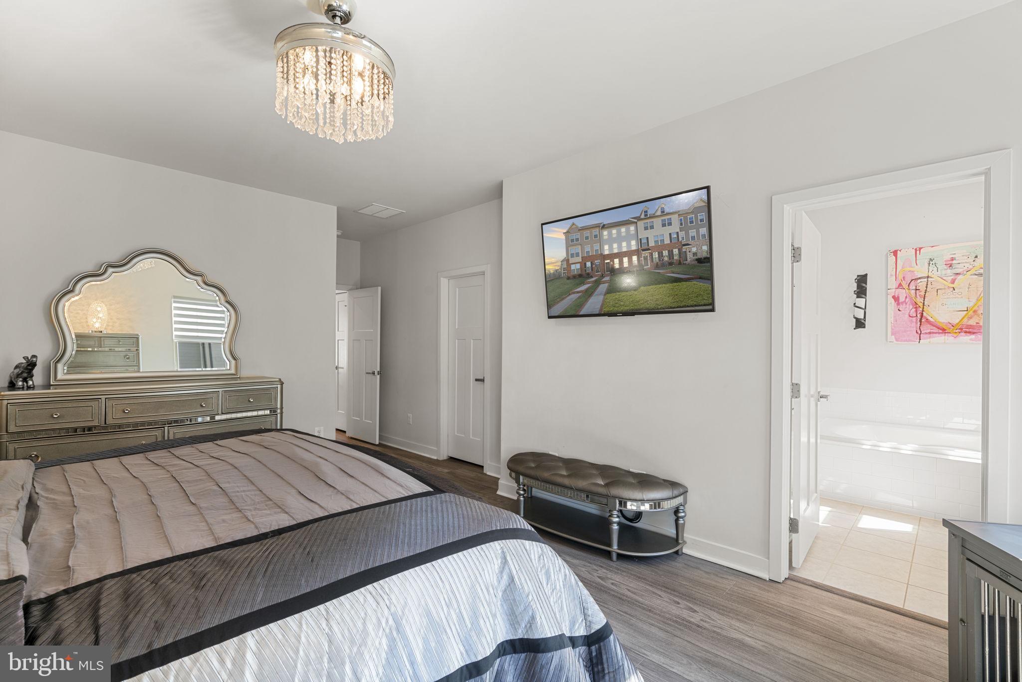 POTOMAC SHORES - Residential