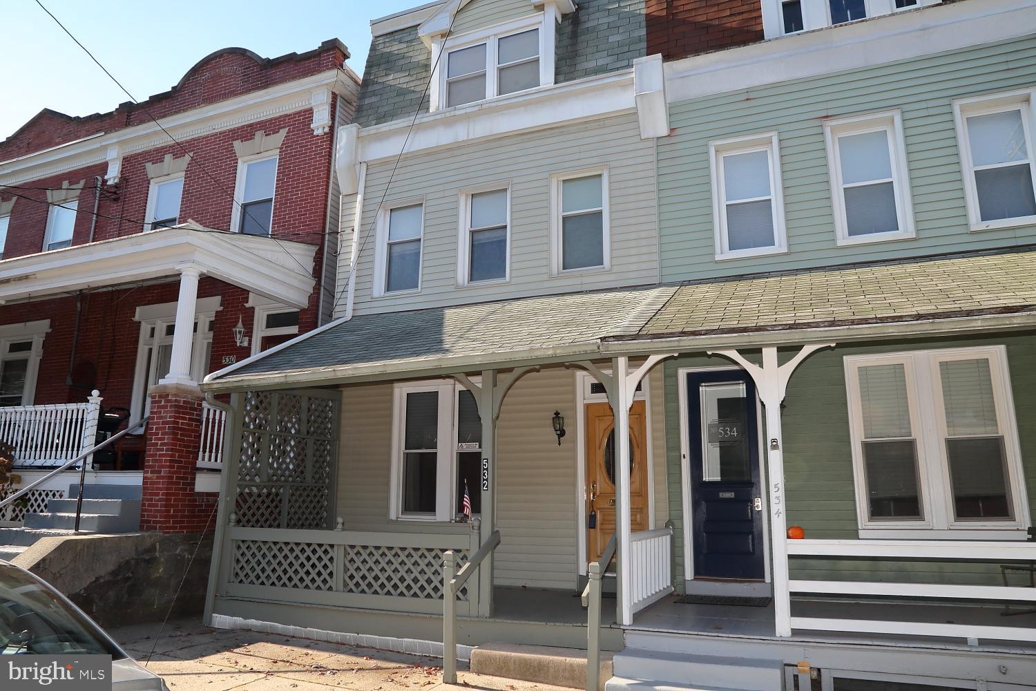 CHESTNUT HILL - Residential