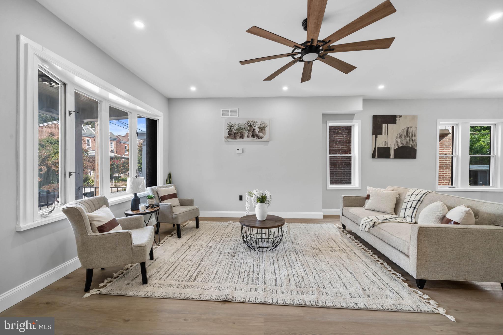 2004 N JEFFERSON STREET