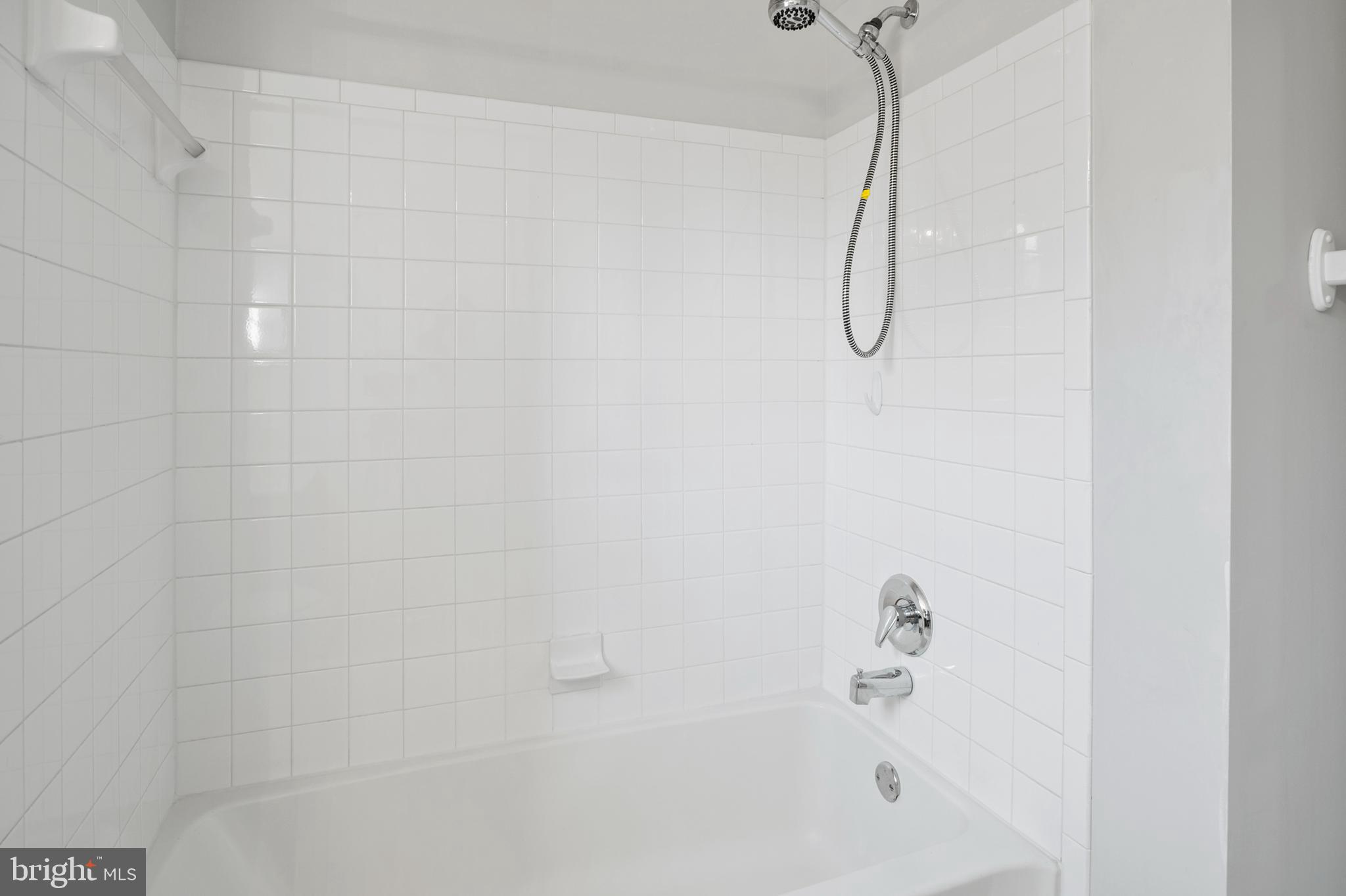 CLOVERLEAF COMMONS - Residential