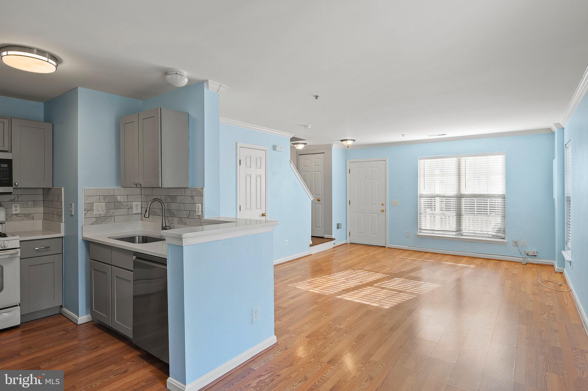 CLOVERLEAF COMMONS - Residential