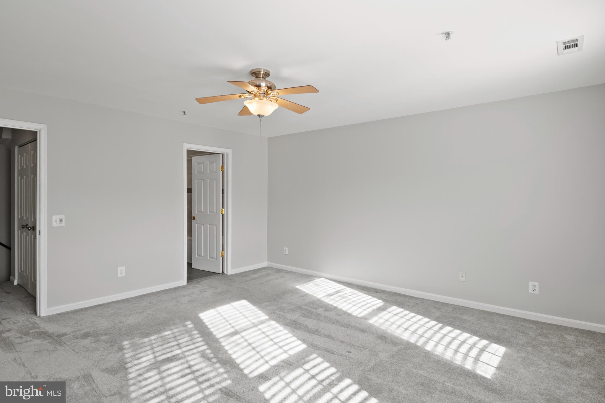 CLOVERLEAF COMMONS - Residential